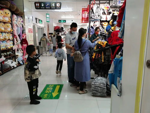 衡水市民國(guó)慶假期多元生活紀(jì)實(shí) 從烹飪美食到服裝消費(fèi)