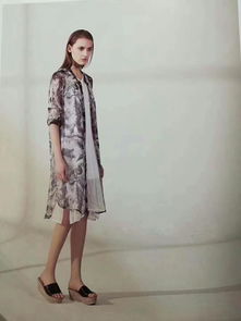 廣州漫天映雪品牌折扣女裝批發(fā)平臺(tái) 一站式覆蓋重慶服飾鞋帽箱包貨源